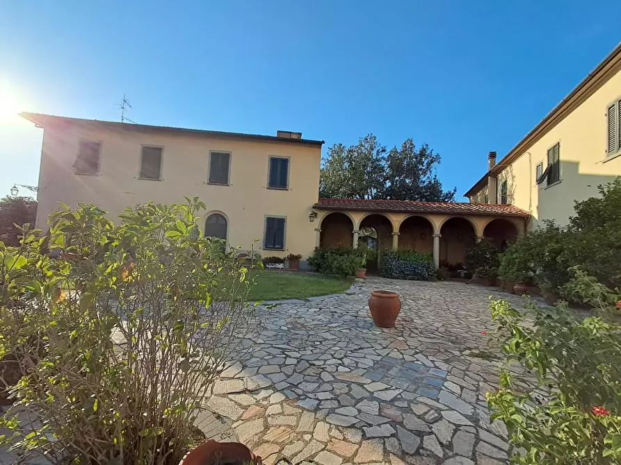 Immagine 45 di Villa in vendita  a Santa Maria A Monte