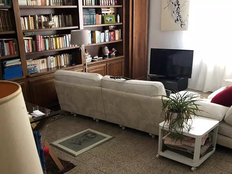 Immagine 13 di Villa in vendita  a Santa Maria A Monte