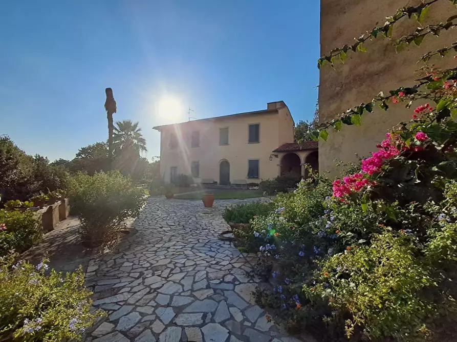 Immagine 55 di Villa in vendita  a Santa Maria A Monte