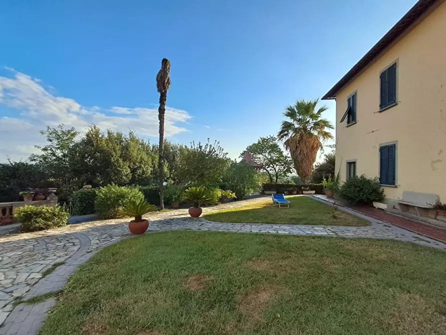 Immagine 52 di Villa in vendita  a Santa Maria A Monte