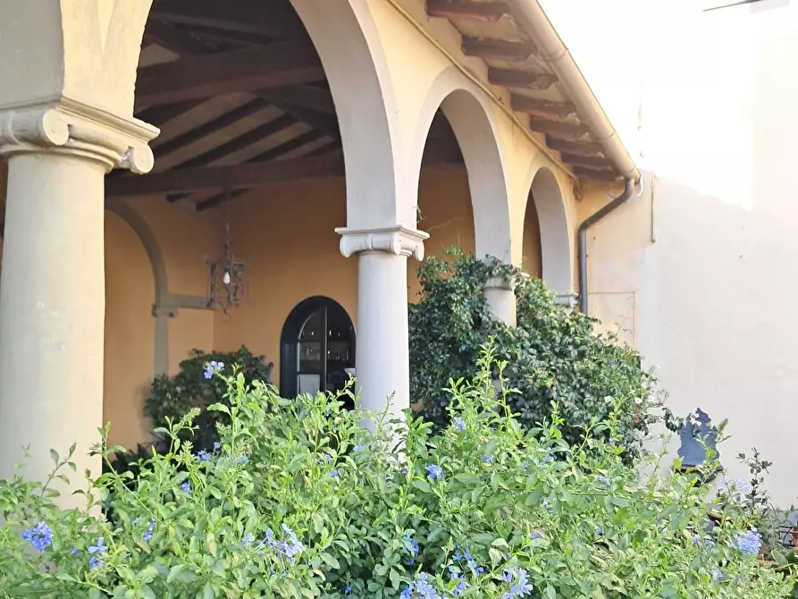 Immagine 41 di Villa in vendita  a Santa Maria A Monte