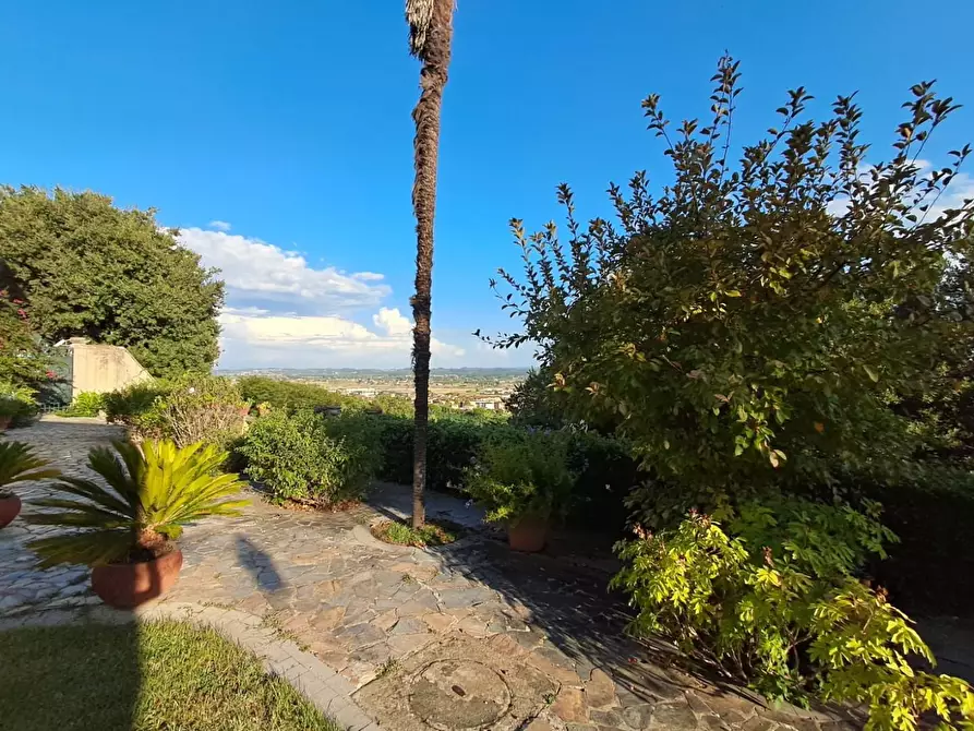 Immagine 42 di Villa in vendita  a Santa Maria A Monte