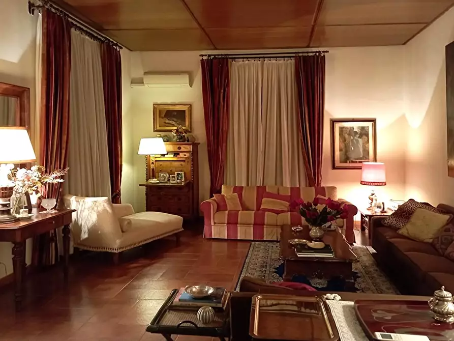 Immagine 5 di Villa in vendita  a Santa Maria A Monte