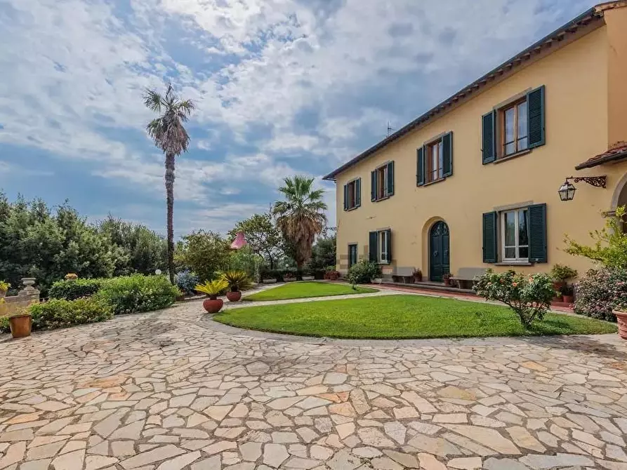 Immagine 16 di Villa in vendita  a Santa Maria A Monte