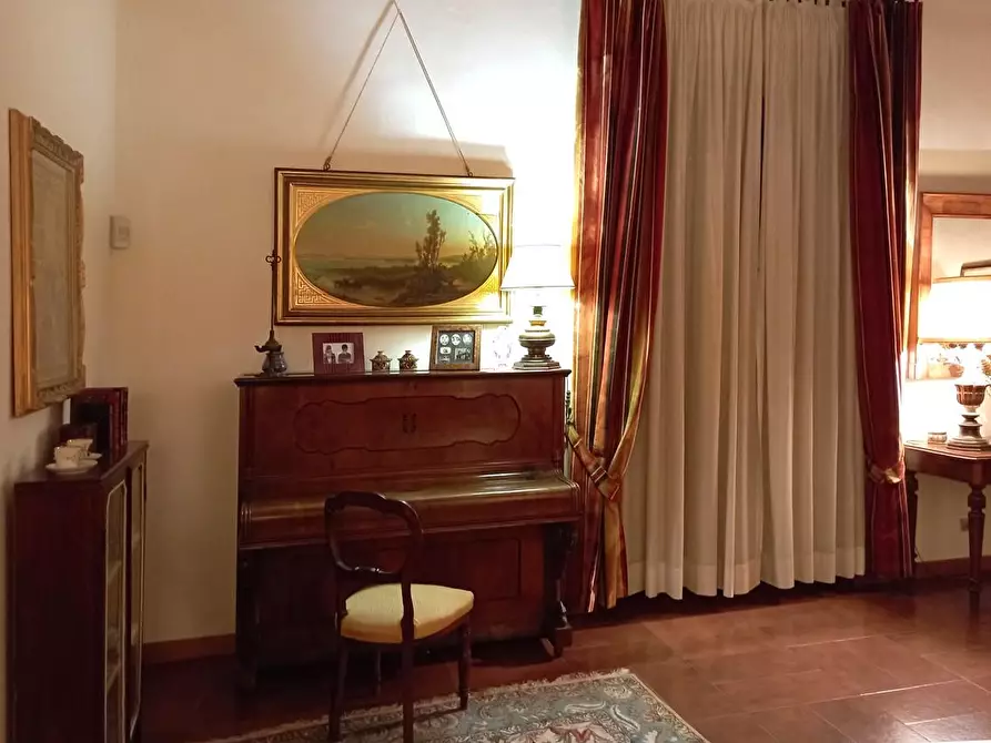 Immagine 6 di Villa in vendita  a Santa Maria A Monte