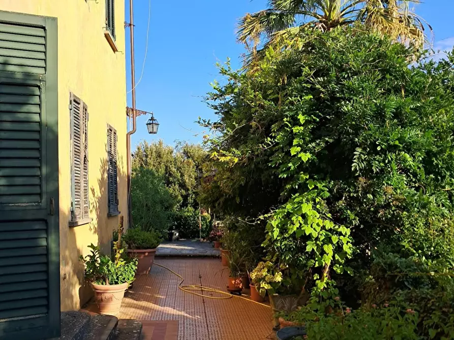 Immagine 40 di Villa in vendita  a Santa Maria A Monte