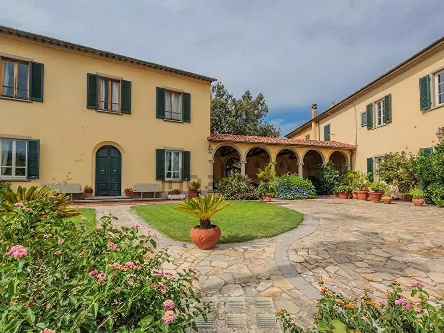 Immagine 20 di Villa in vendita  a Santa Maria A Monte