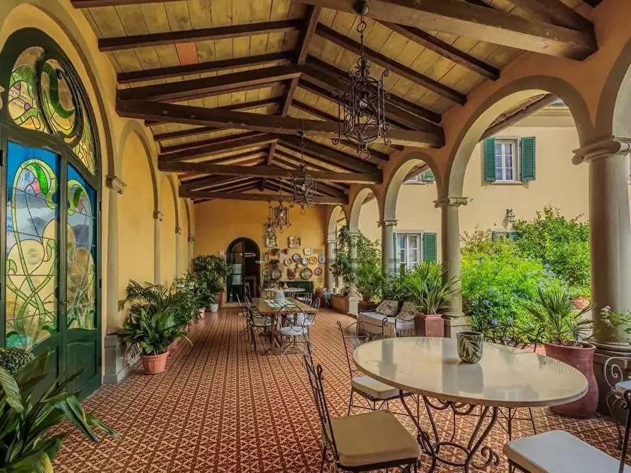 Immagine 21 di Villa in vendita  a Santa Maria A Monte