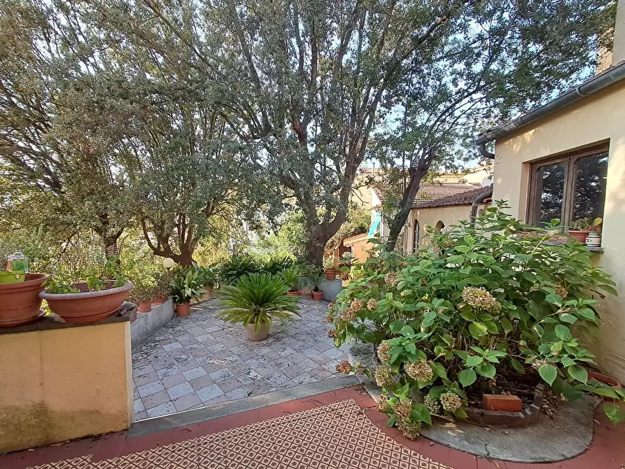 Immagine 57 di Villa in vendita  a Santa Maria A Monte