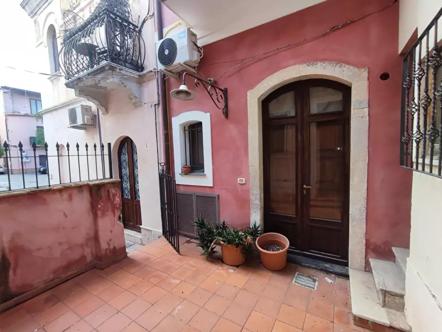 Immagine 4 di Appartamento in vendita  a Giardini-Naxos