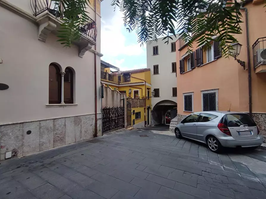 Immagine 2 di Appartamento in vendita  a Giardini-Naxos