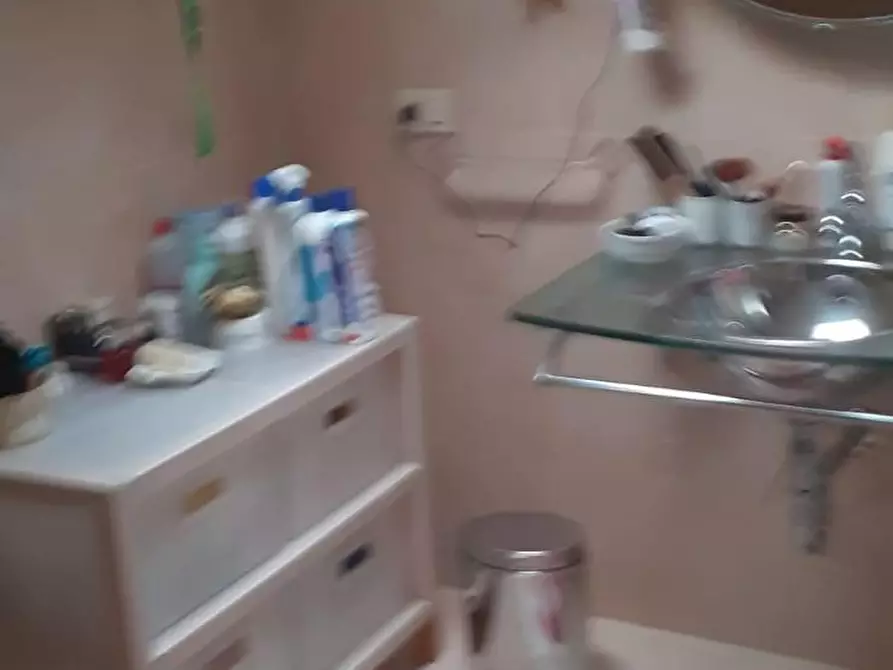 Immagine 10 di Porzione di casa in vendita  a Viareggio