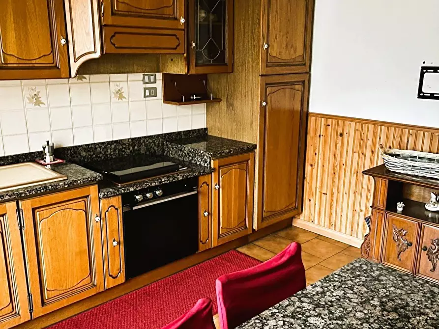 Immagine 4 di Appartamento in vendita  a Massa