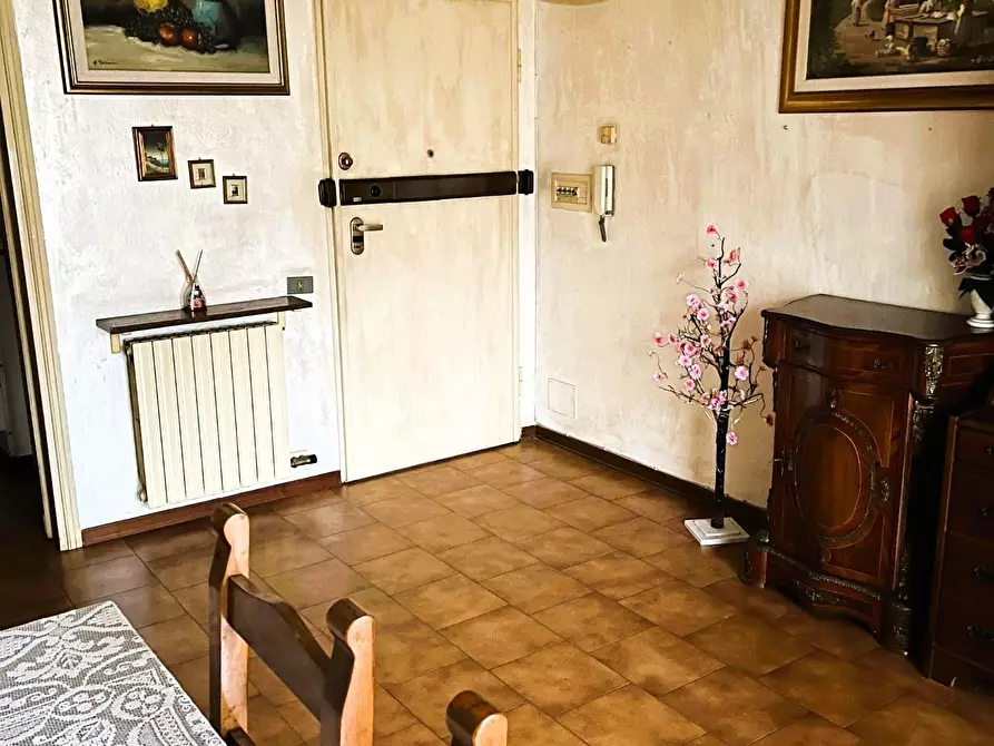 Immagine 2 di Appartamento in vendita  a Massa