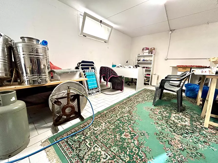 Immagine 21 di Appartamento in vendita  a Pontedera