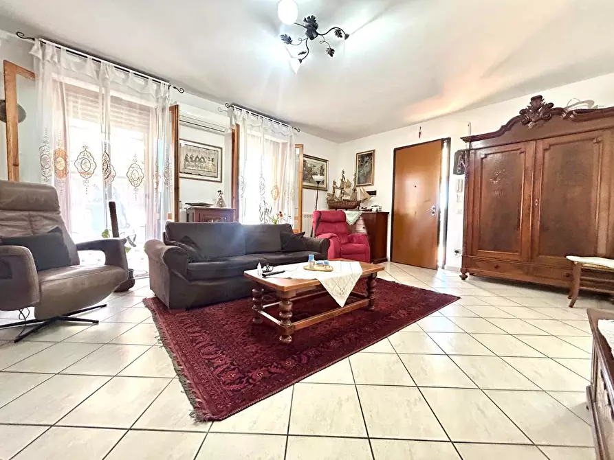 Immagine 3 di Appartamento in vendita  a Pontedera