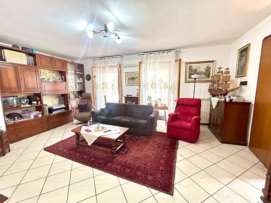 Immagine 1 di Appartamento in vendita  a Pontedera