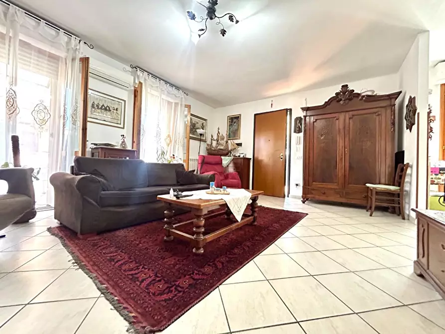 Immagine 6 di Appartamento in vendita  a Pontedera