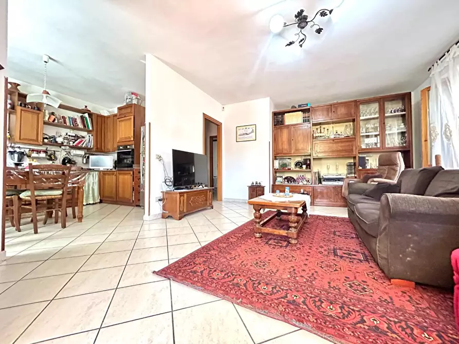 Immagine 2 di Appartamento in vendita  a Pontedera