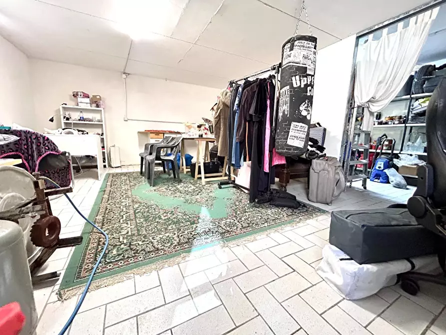 Immagine 22 di Appartamento in vendita  a Pontedera