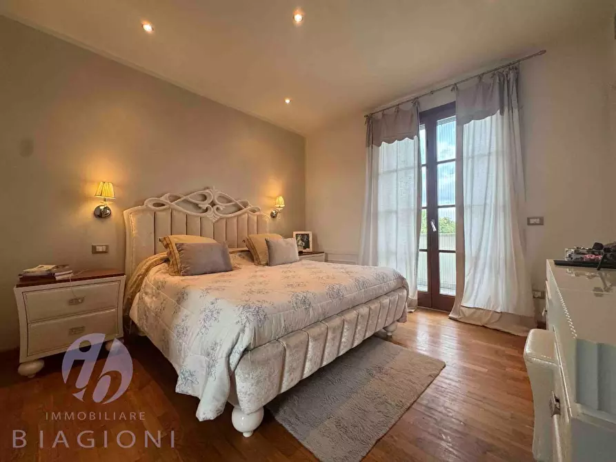 Immagine 44 di Villa in vendita  a Camaiore
