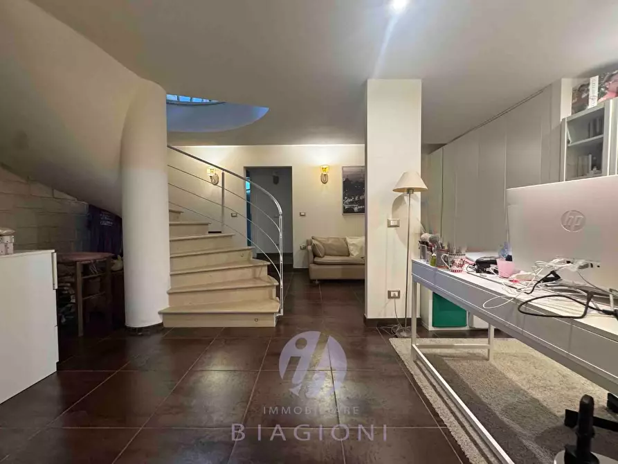 Immagine 19 di Villa in vendita  a Camaiore