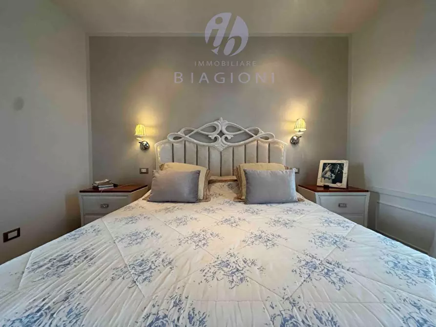 Immagine 45 di Villa in vendita  a Camaiore