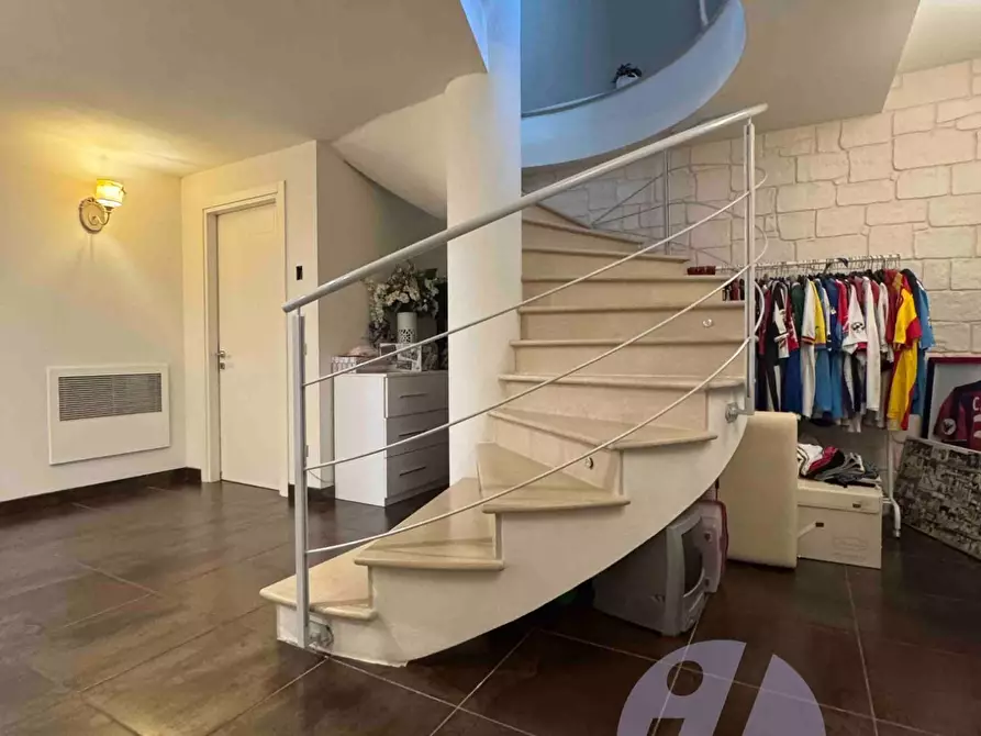 Immagine 20 di Villa in vendita  a Camaiore