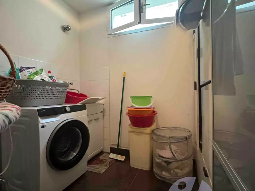 Immagine 30 di Villa in vendita  a Camaiore