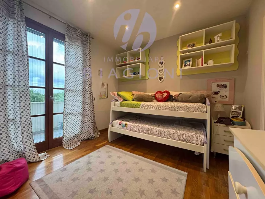 Immagine 36 di Villa in vendita  a Camaiore