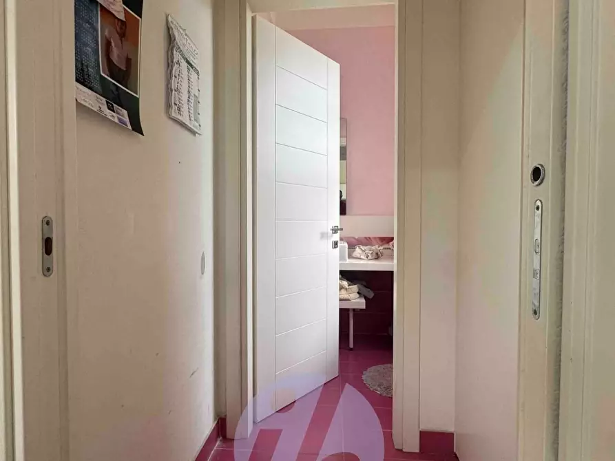 Immagine 34 di Villa in vendita  a Camaiore