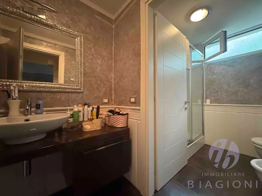 Immagine 26 di Villa in vendita  a Camaiore