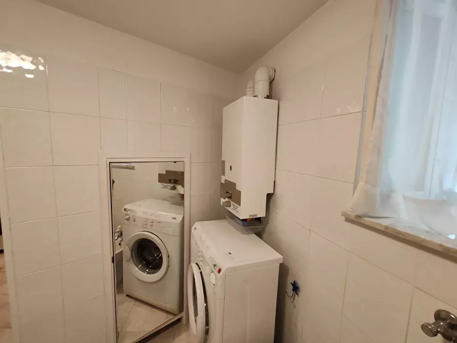 Immagine 6 di Casa semindipendente in vendita  a Massa