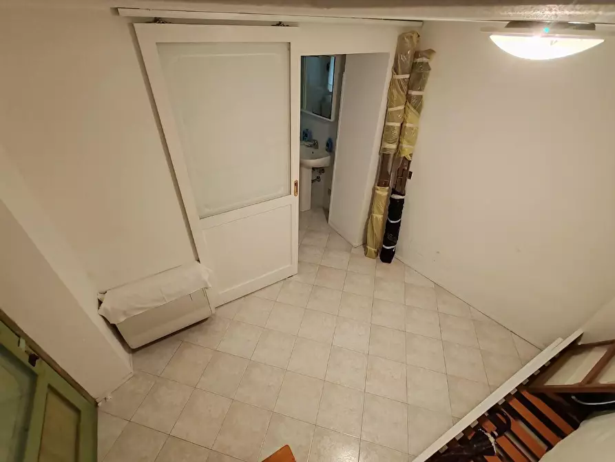 Immagine 7 di Casa semindipendente in vendita  a Massa