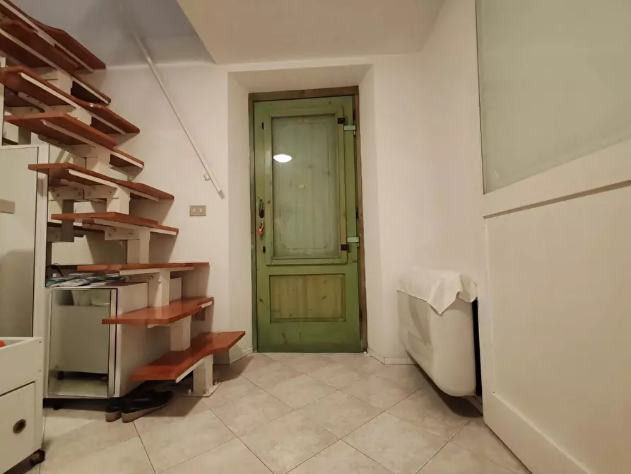 Immagine 2 di Casa semindipendente in vendita  a Massa