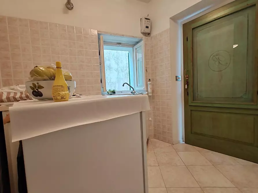 Immagine 4 di Casa semindipendente in vendita  a Massa