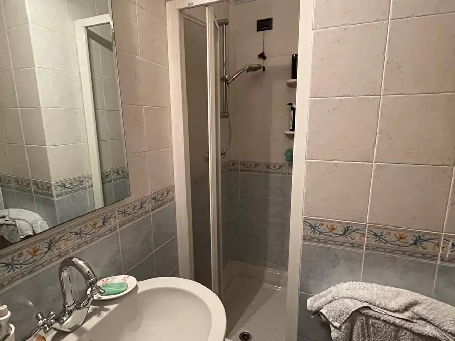 Immagine 10 di Appartamento in vendita  a Massa