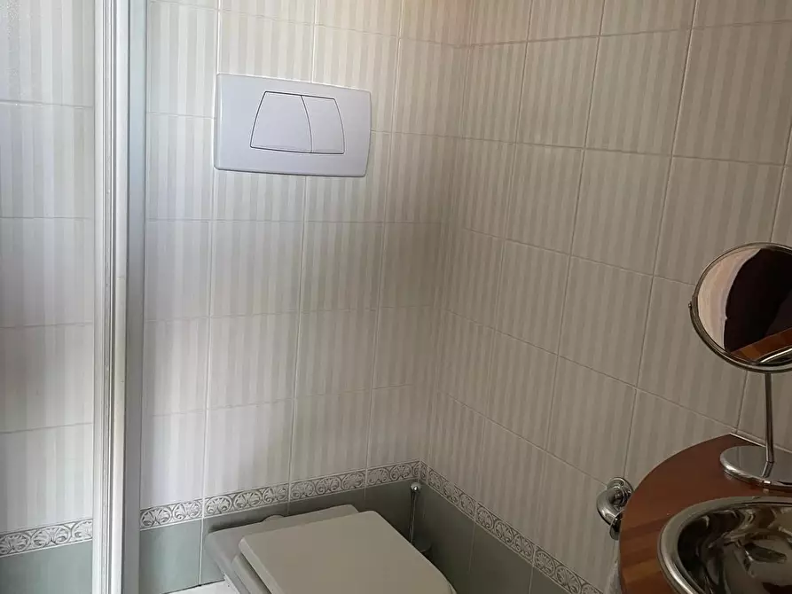 Immagine 18 di Appartamento in vendita  a Massa