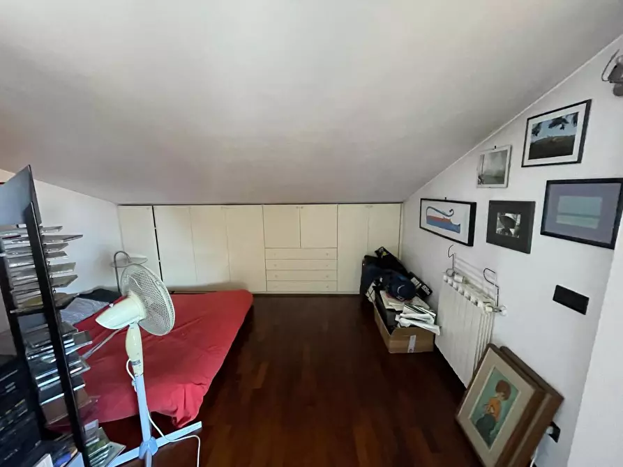 Immagine 14 di Appartamento in vendita  a Massa