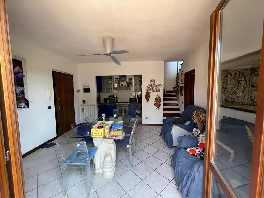 Immagine 4 di Appartamento in vendita  a Massa