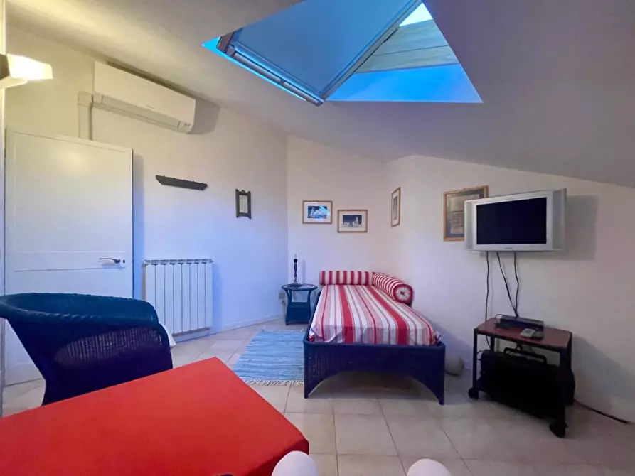 Immagine 17 di Appartamento in vendita  a Montignoso