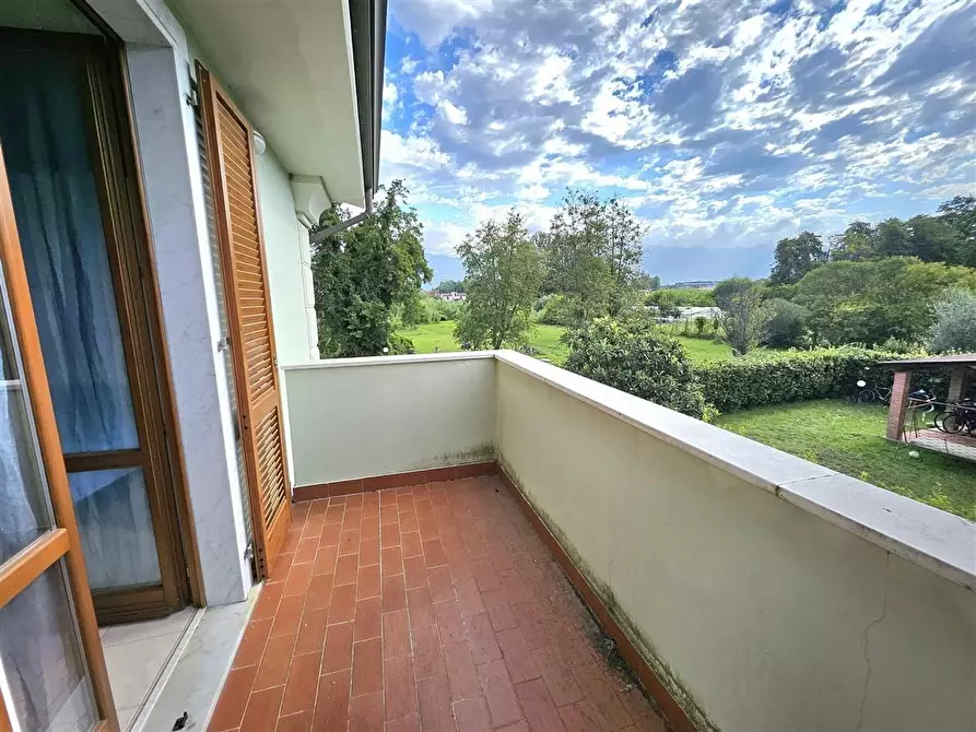 Immagine 14 di Villetta a schiera in vendita  a Massa