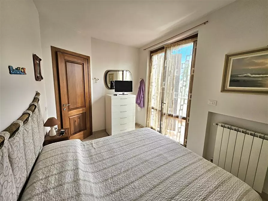 Immagine 18 di Villetta a schiera in vendita  a Massa