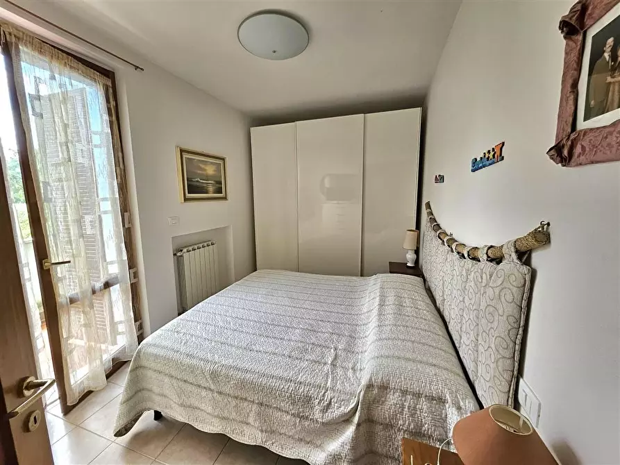 Immagine 20 di Villetta a schiera in vendita  a Massa