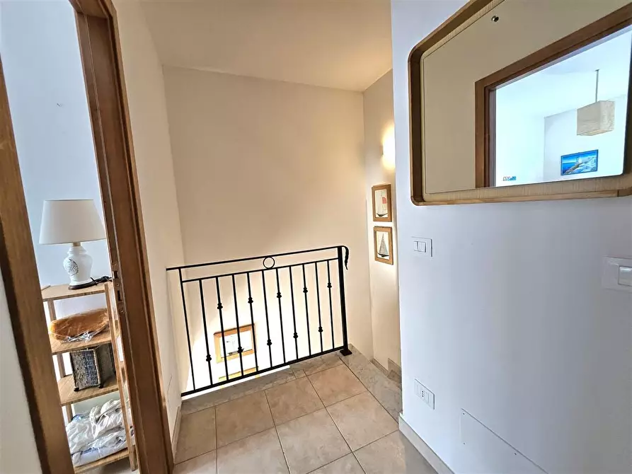 Immagine 21 di Villetta a schiera in vendita  a Massa