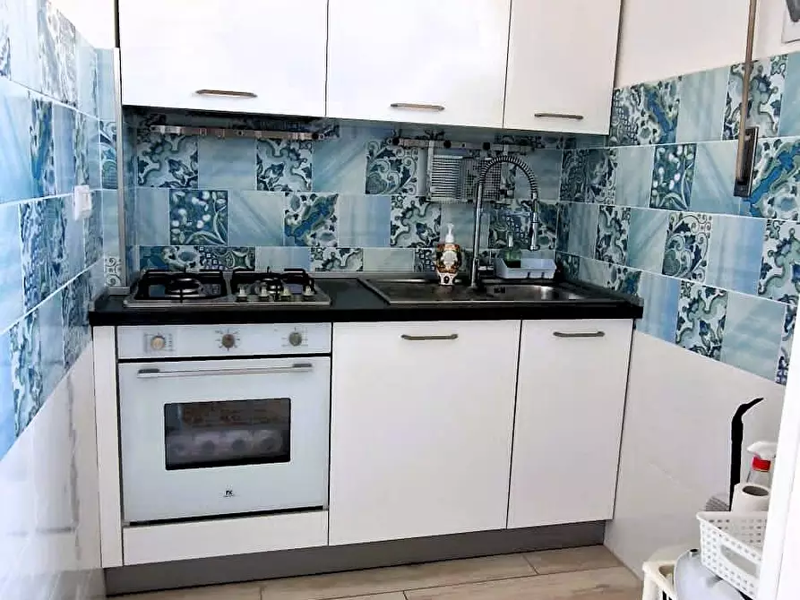 Immagine 8 di Appartamento in vendita  a Montignoso