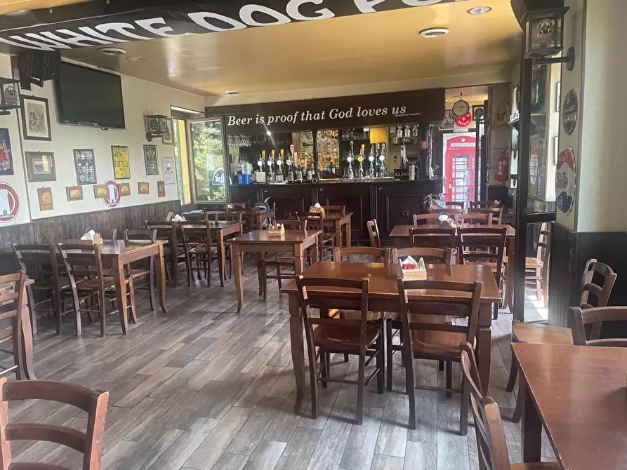 Immagine 30 di Attività commerciale in vendita  a Rivoli