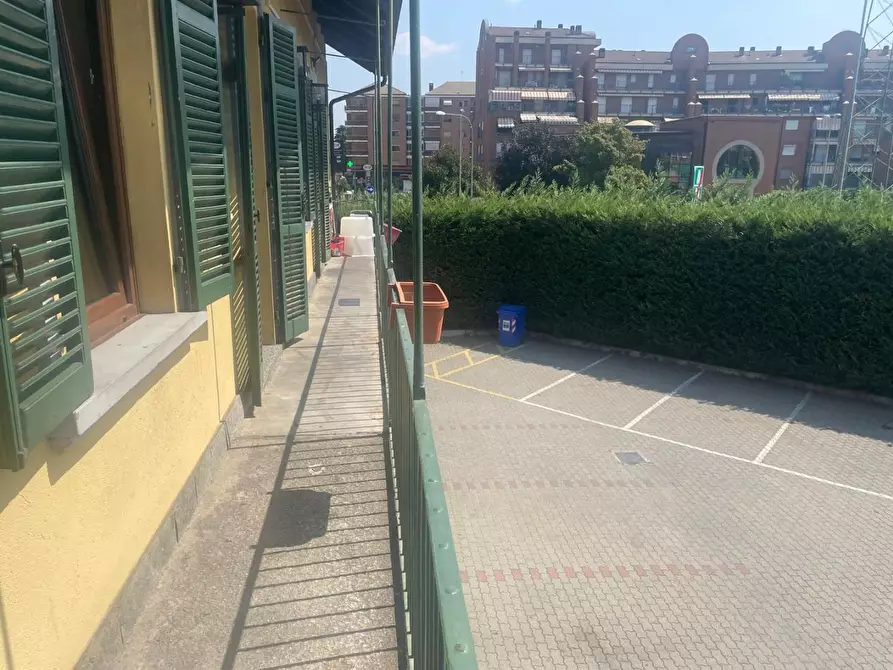 Immagine 29 di Attività commerciale in vendita  a Rivoli