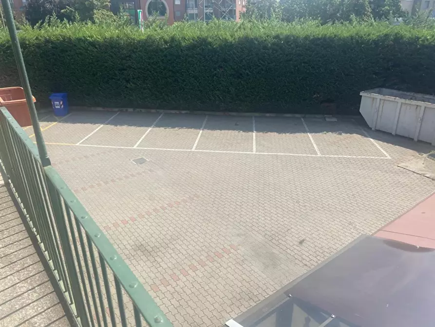 Immagine 21 di Attività commerciale in vendita  a Rivoli