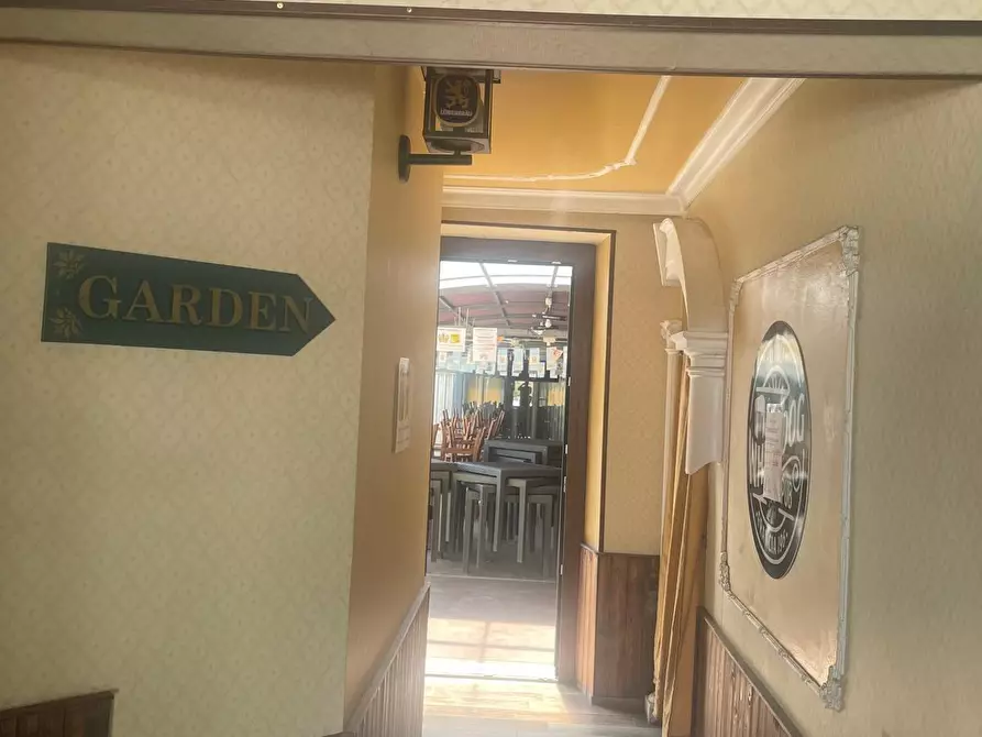 Immagine 3 di Attività commerciale in vendita  a Rivoli